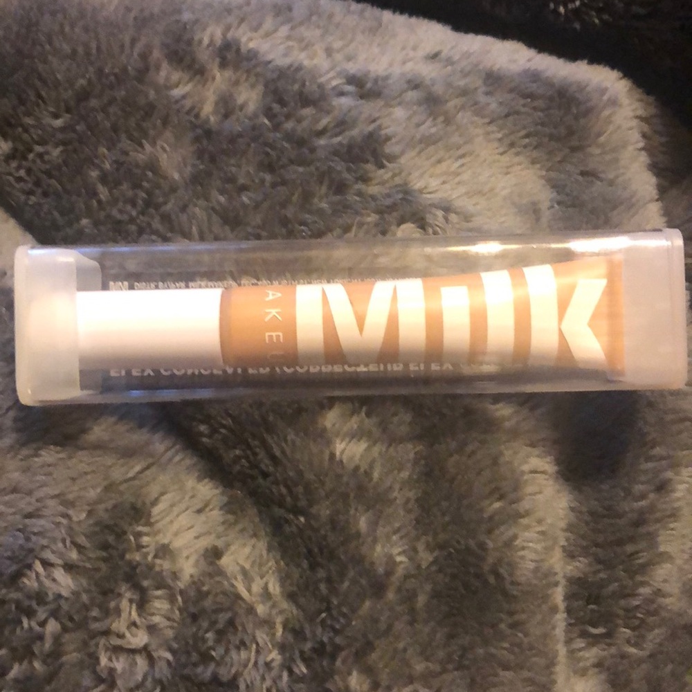 Milk Makeup Flex Concealer in Light Medium